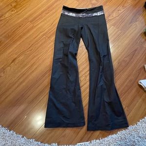 Lululemon flare pants size 6